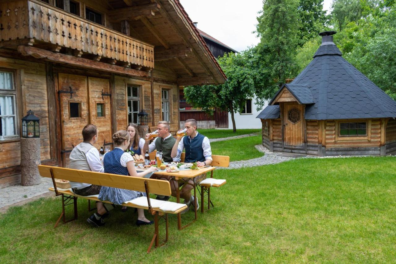 Hotel Dirsch Wellness & Spa Resort Emsing エクステリア 写真