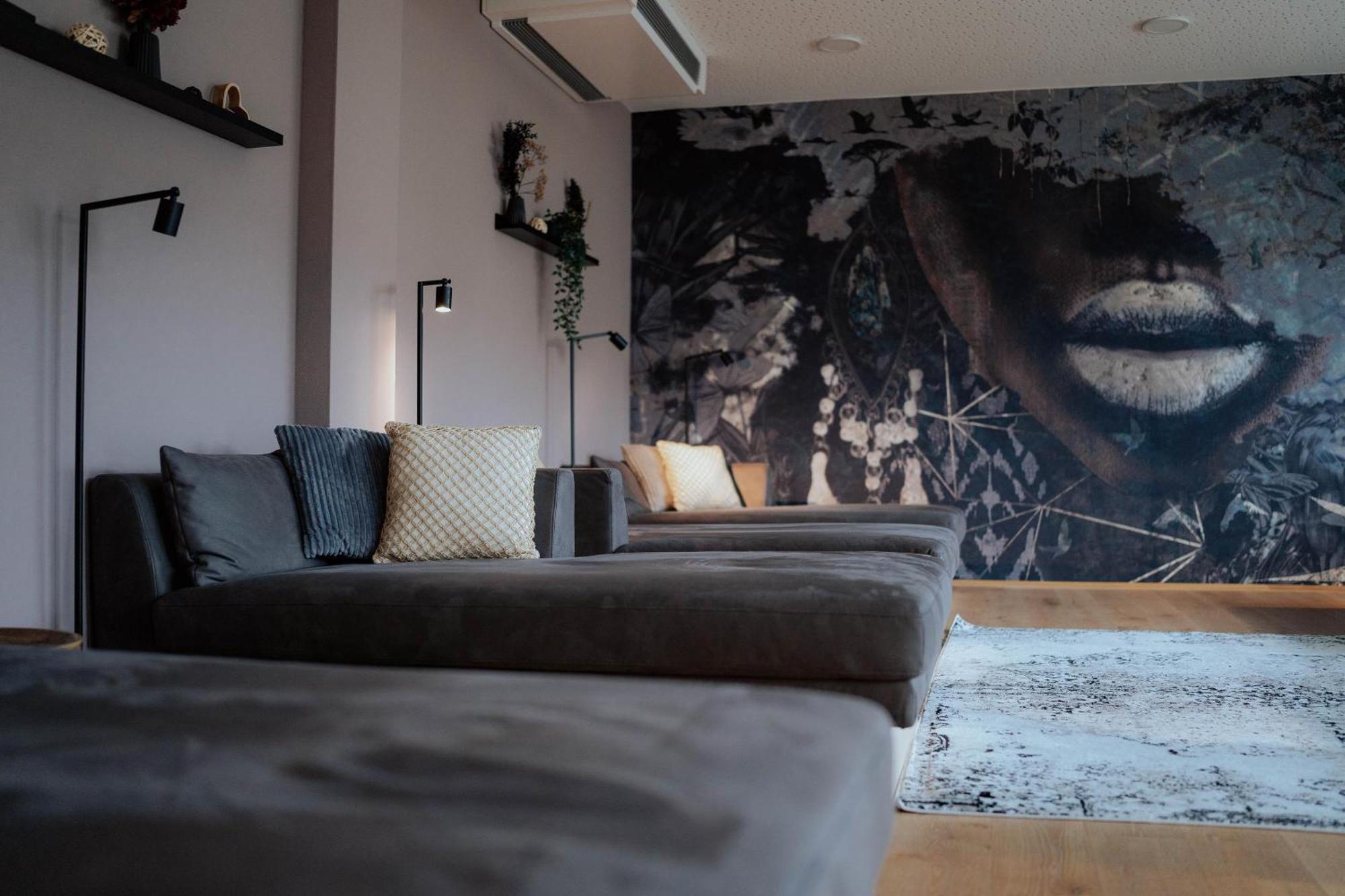 Hotel Dirsch Wellness & Spa Resort Emsing エクステリア 写真
