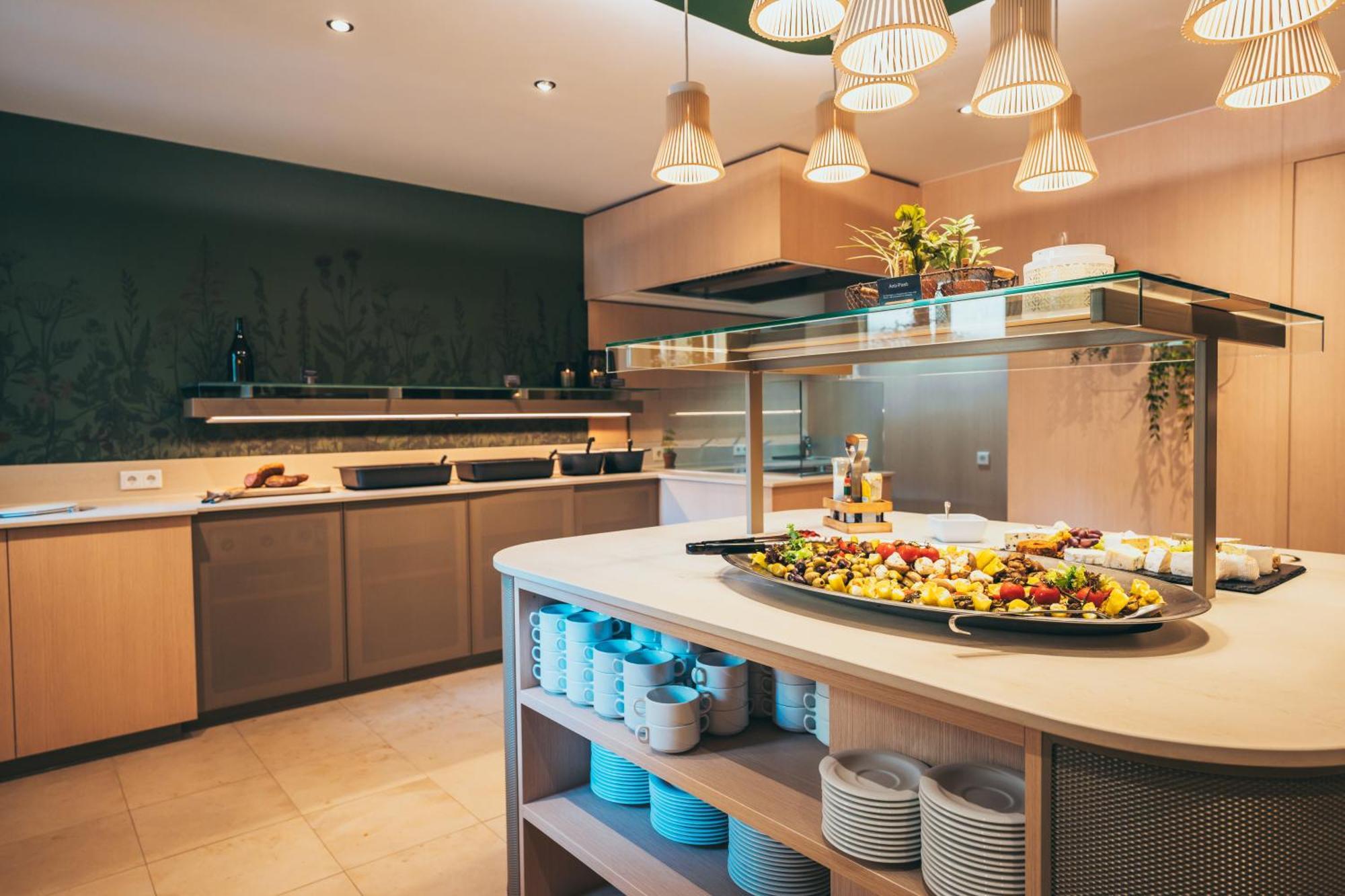 Hotel Dirsch Wellness & Spa Resort Emsing エクステリア 写真
